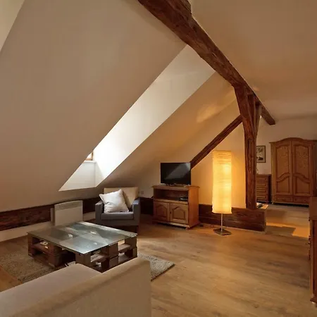 Apartment Royal Vlasska *